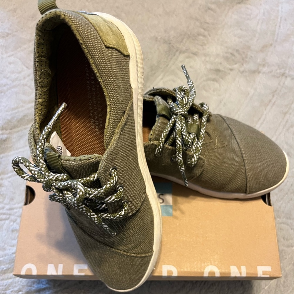 SOLD Toms olive green canvas sneaker